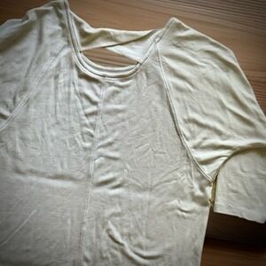 T By Talbots Large White Top Athletic Wear 3/4 Sleeve Cut Out Baca‎